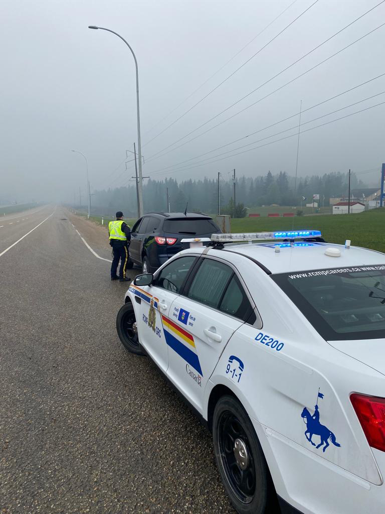 Fox Creek RCMP respond to speeding past support crews along Highway 43